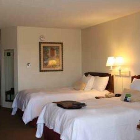 Quality Inn & Suites Searcy I-67 Room photo