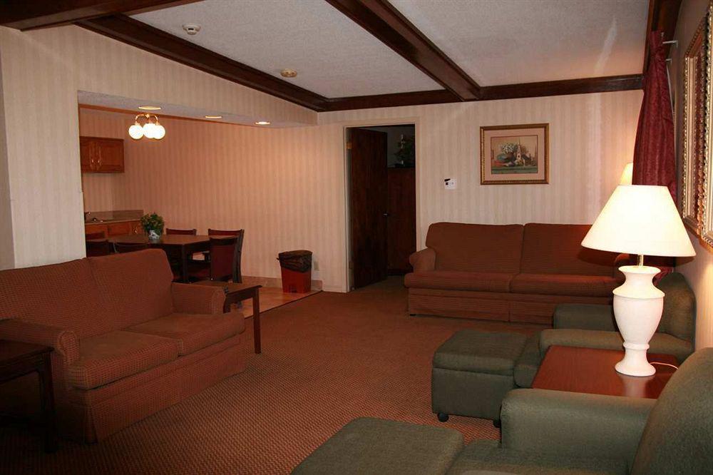 Quality Inn & Suites Searcy I-67 Room photo
